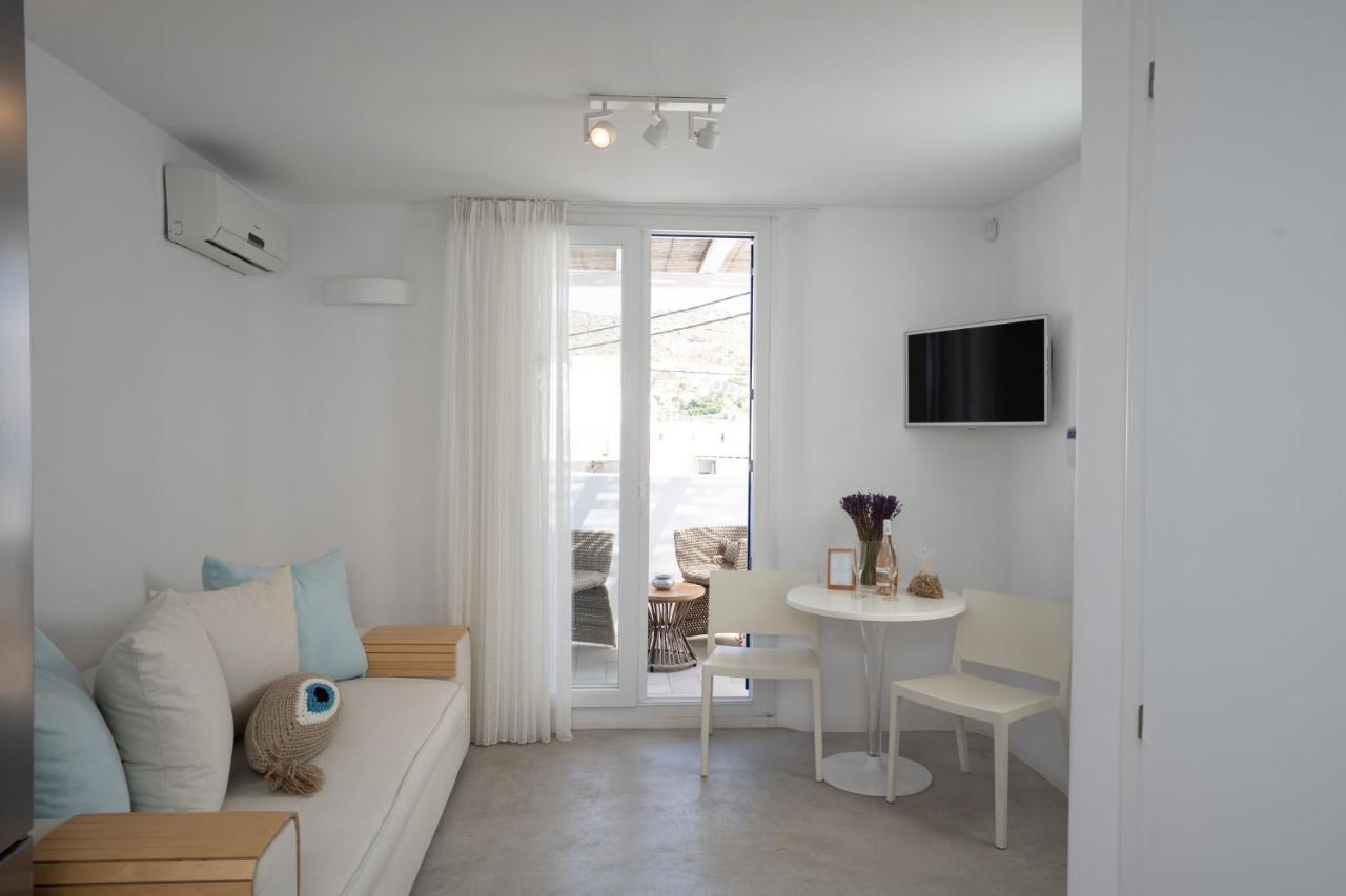 Blue, White And Grey Suites Ornos  Bagian luar foto