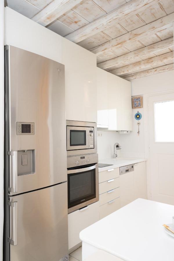 Blue, White And Grey Suites Ornos  Bagian luar foto