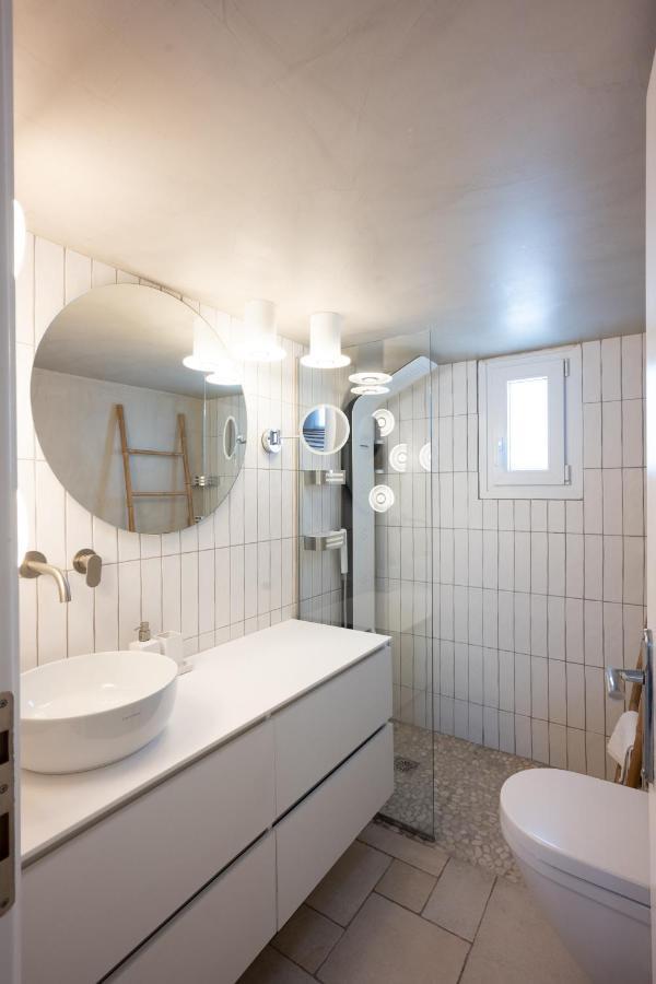 Blue, White And Grey Suites Ornos  Bagian luar foto