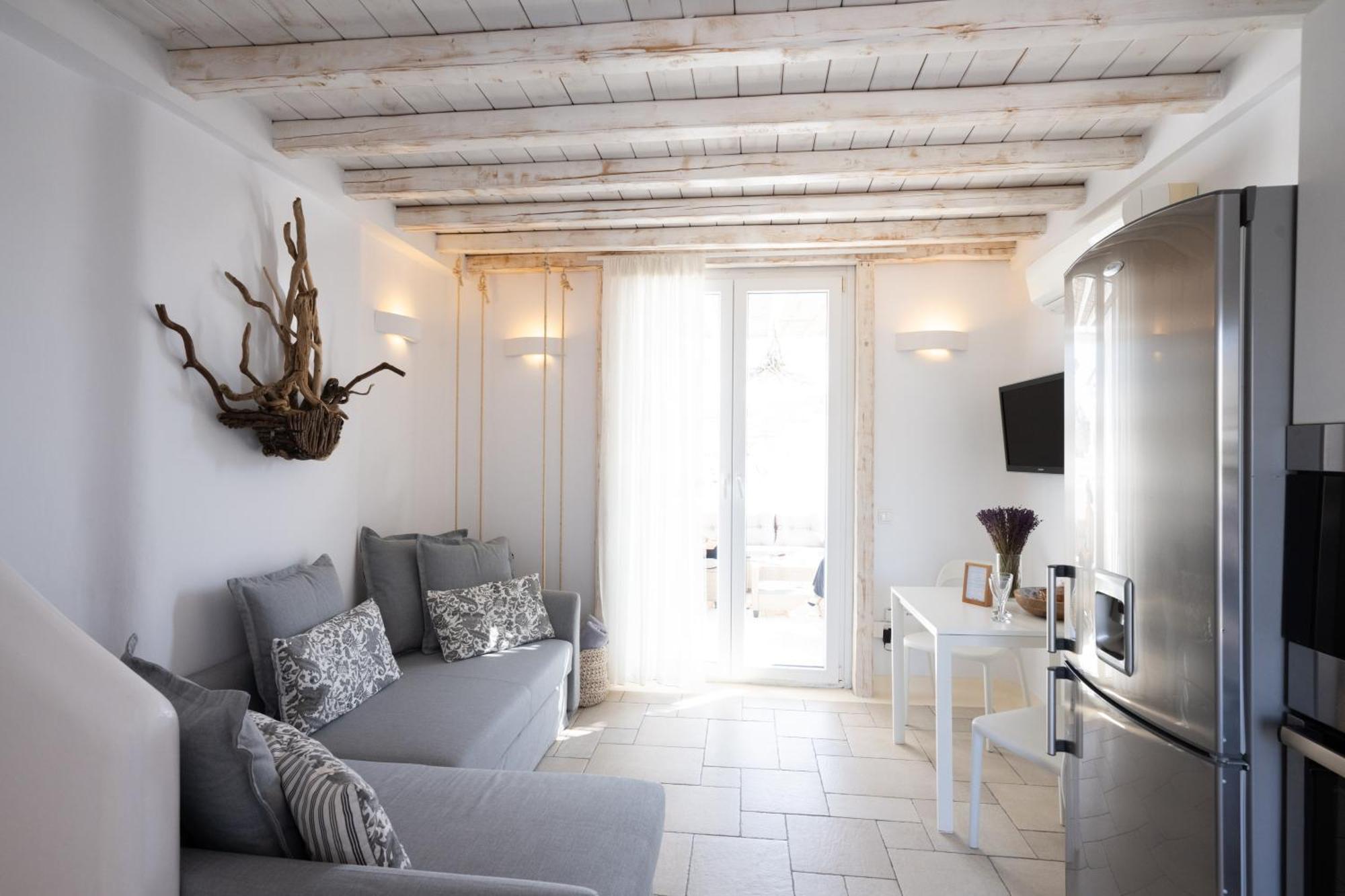 Blue, White And Grey Suites Ornos  Bagian luar foto